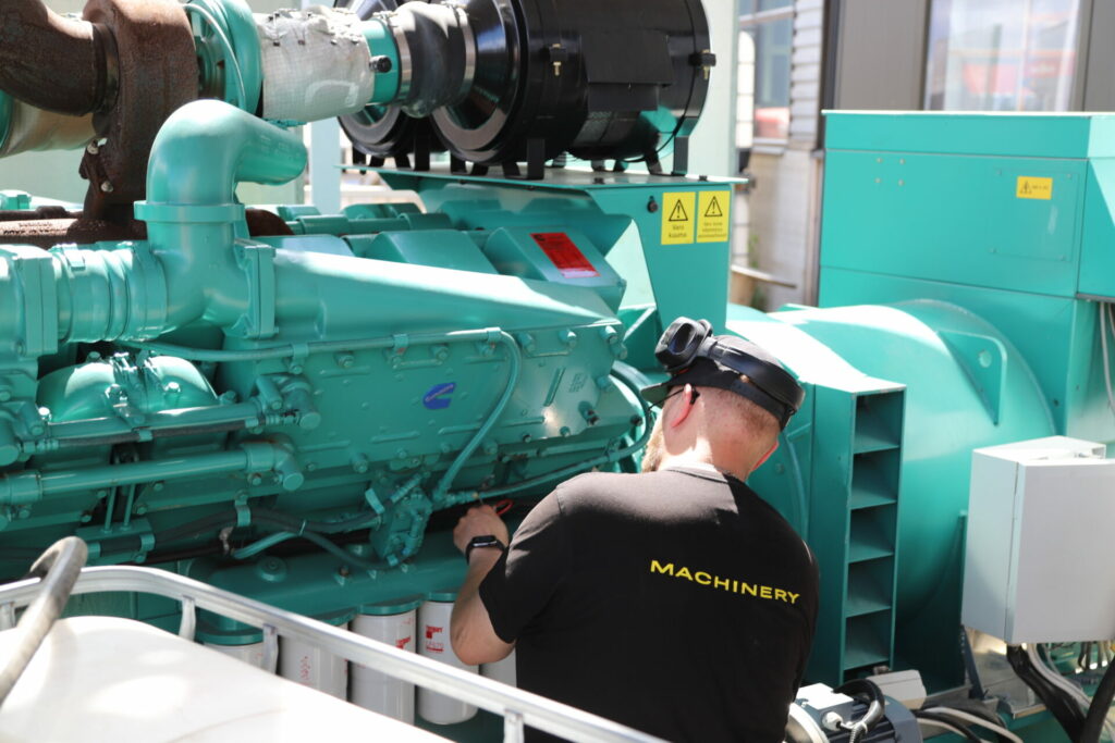 Varavoimakoneiden ja generaattorien huolto