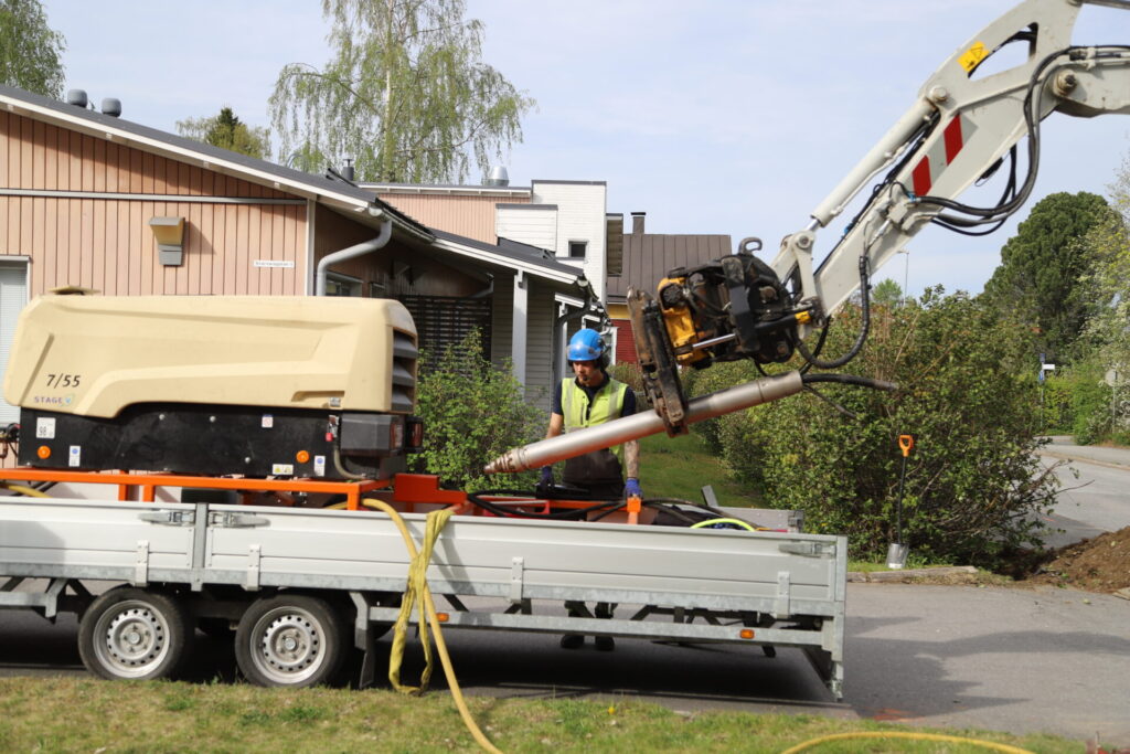Paineilmamyyrä ja doosan kompressori